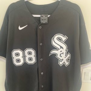 Chicago White Sox Luis Robert Jersey, Black Away, Size XXL